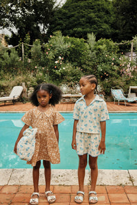 ワンピース apolina konnie kaftan 2-3y Apolina – Konnie Kaftan Souvenir Print – Beach Capsule '26