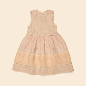 Child – Apolina
